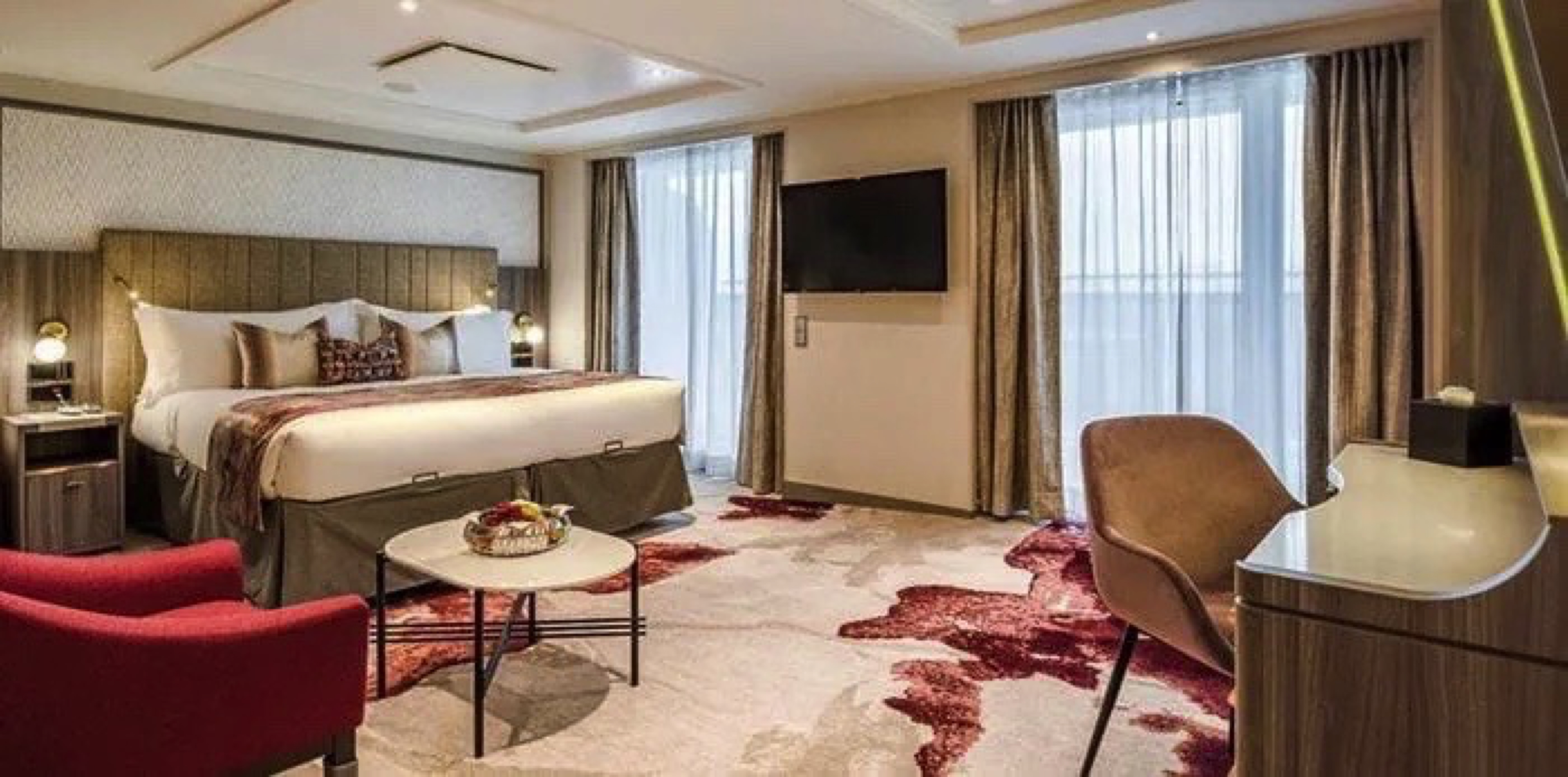 Adapted Junior Suite with Balcony